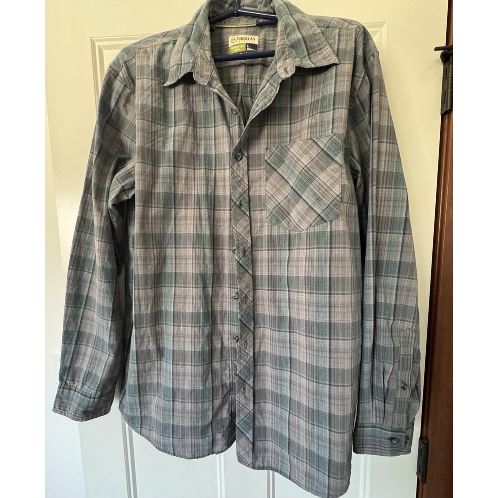 Magellan Outdoors Adventure Gear Button Up Classic‎ Fit Men's Large Long Sleeve
